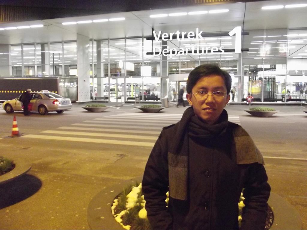 Pusat Studi Ekonomi Keuangan dan Industri Digital